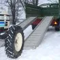 Hliníkové nakladacie rampy - max. nosnosť kg/pár pri rozchode 100 cm: 3030, max. nosnosť kg/pár pri rozchode 150 cm: 3310, max. nosnosť kg/pár pri rozchode 200 cm: 3640, celková dĺžka cm: 450, šírka v cm vonkaj.: 41