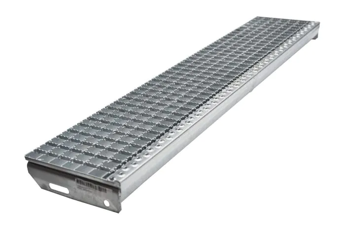Schody z mriežkového roštu protišmykové, 30x30 mm - Dĺžka mm: 1200, Šírka mm: 240, Odstup dier mm: 120, Hmotnosť kg/ks: 8,5
