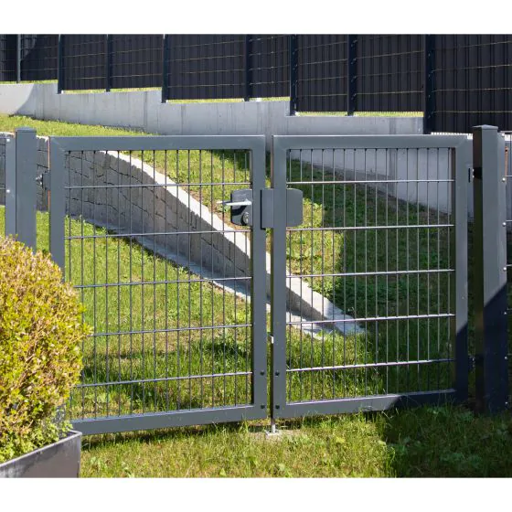 Rohrrahmenflügeltor 2-flügelig - Ausführung: anthrazit beschichtet, Höhe: 163 cm, Durchgangslichte: 250 cm