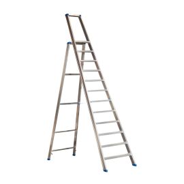 Stojací rebrík s hliníkovými schodíkmi Mod. PL - Počet schodov: 12, Výška po platformu: 2,56, Celková výška: 3,21, Spodné rozloženie m: 0,70