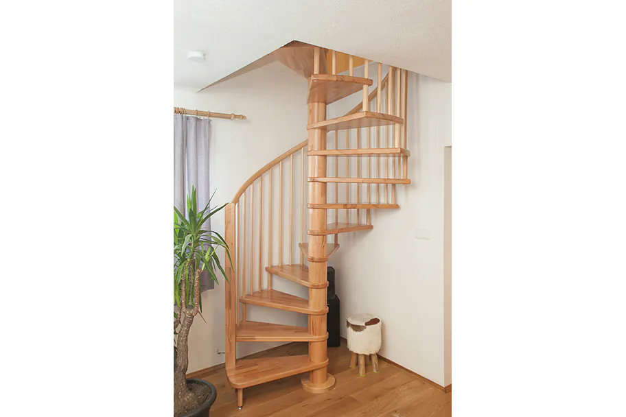 003-Spindeltreppe-Larissa